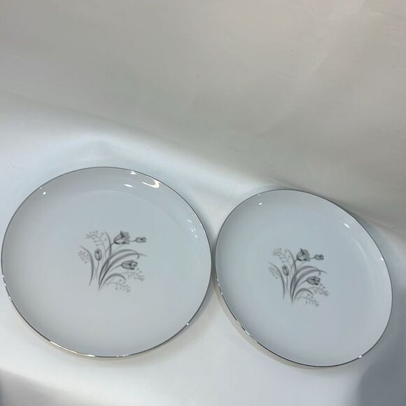 Creative Royal Elegance Fine China Japan 9 1/4 Inch Round White Silver Trim Set2 - Picture 2 of 5